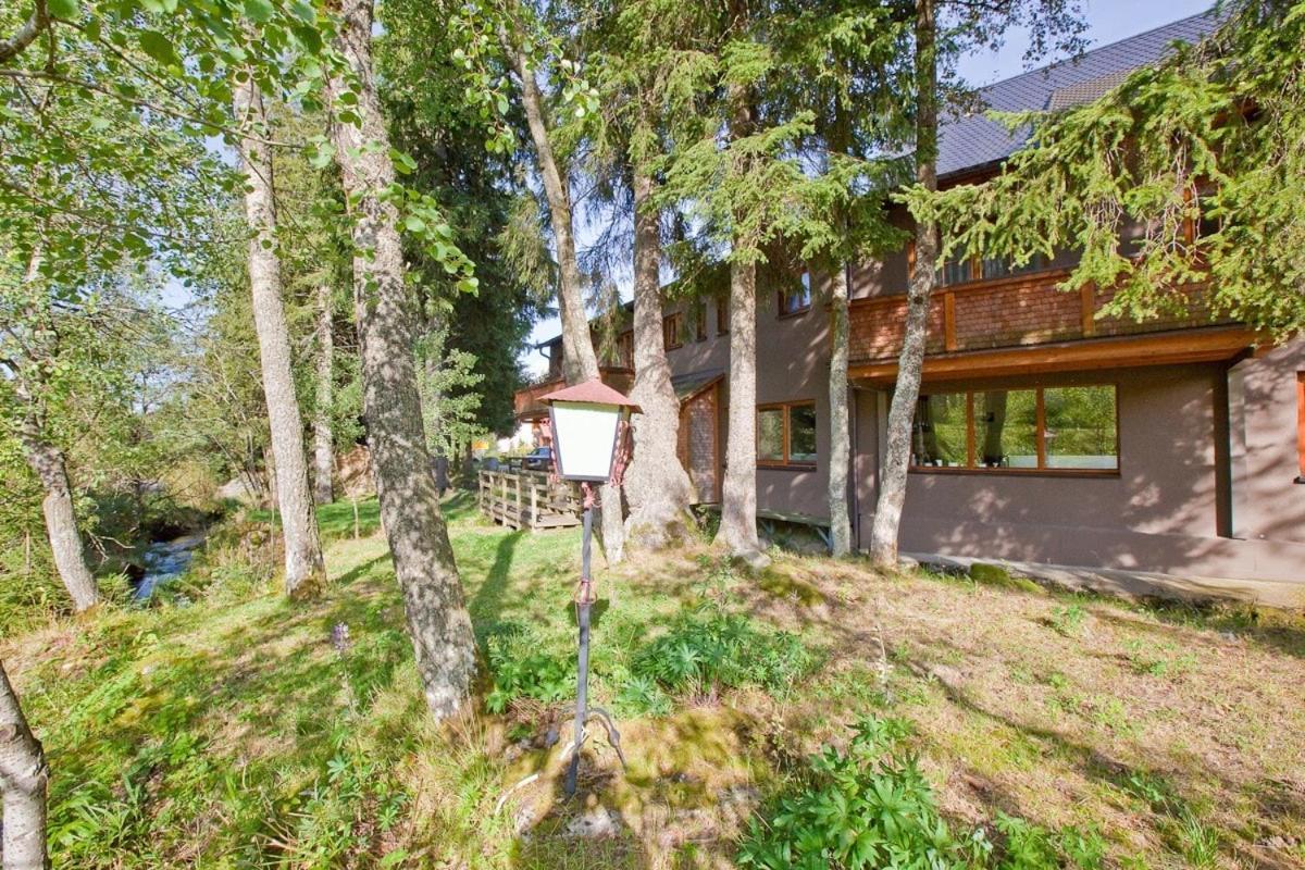 Schwarzwald Lodge Inselklause Schönwalde Εξωτερικό φωτογραφία